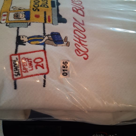 Lee Cream Crewneck Sweater with School Bus Design - Picture 10 of 10